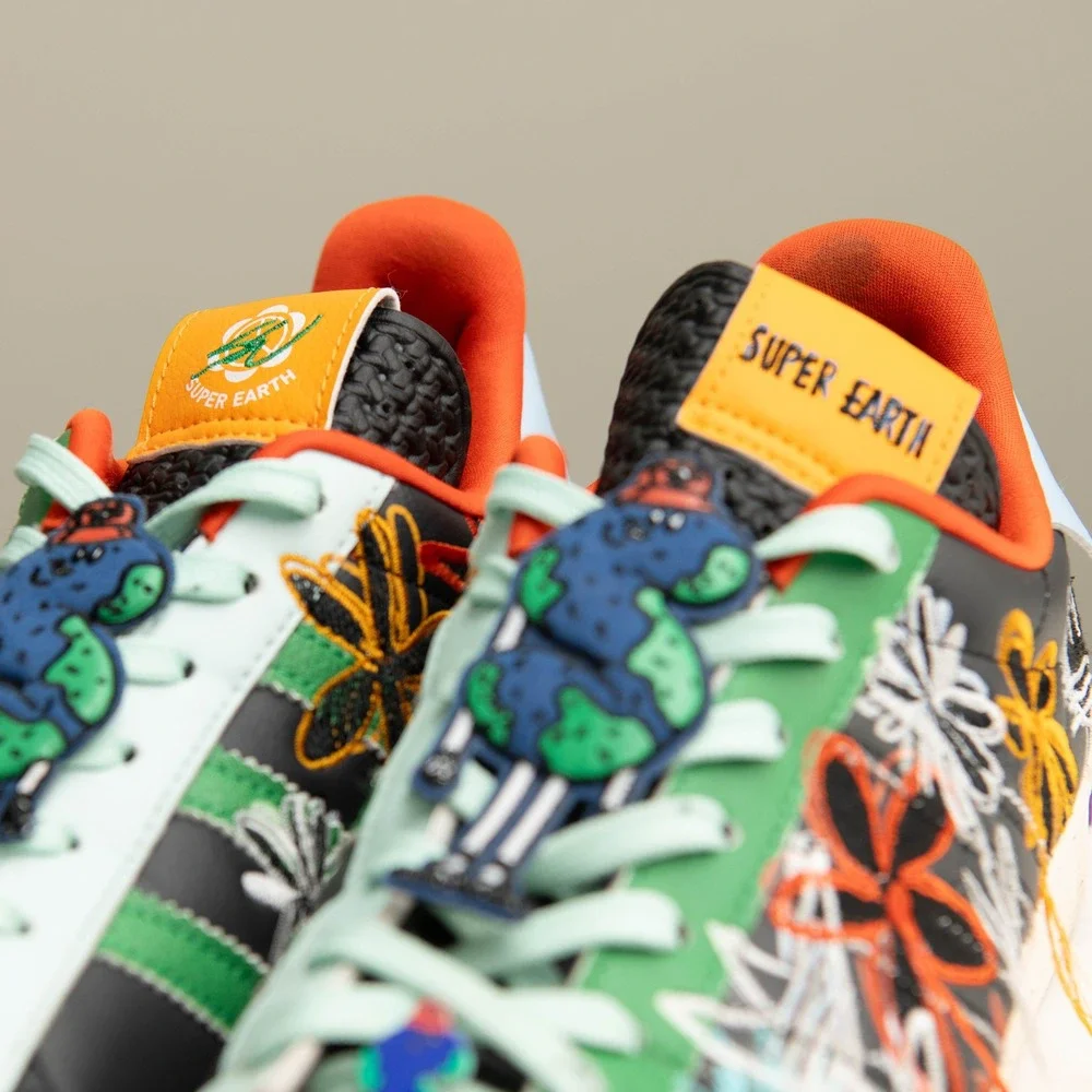 Adidas Super Earth M8.5 Superstar Artistic Streetware Pop Art Colorful Limited‎